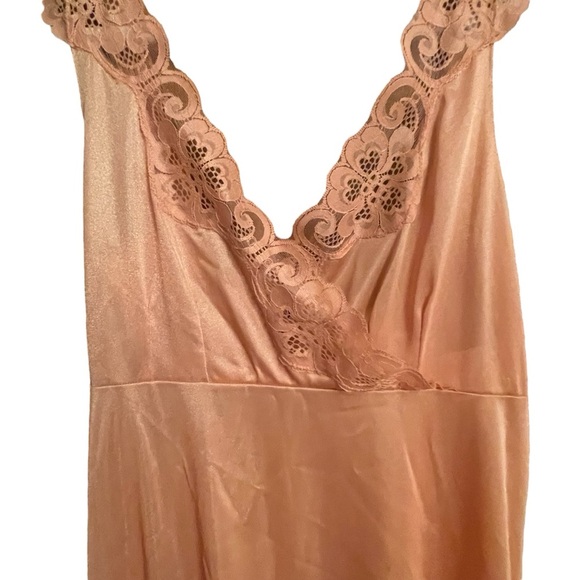 Vintage Patricia Lingerie Maxi Nightie-Lace Trim-Surplice Neckline - Size Medium - Picture 2 of 8